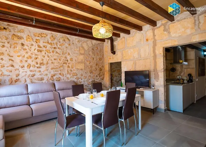 Es Carrero Holiday Home